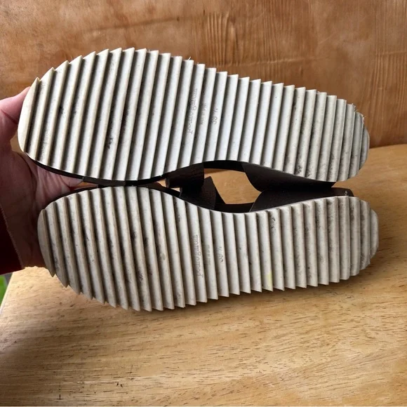 Pedro Garcia Metallic Leather Flat Low Heel Open Toe Sandals - Picture 14 of 16